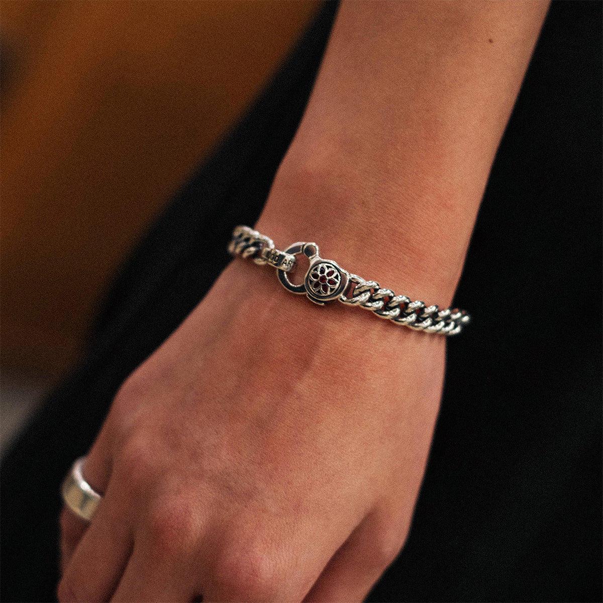 世界のセレブも注目【Good Art HLYWD】CURB CHAIN#4ブレスレット Curb Chain Bracelet - A – GOOD ART HLYWD