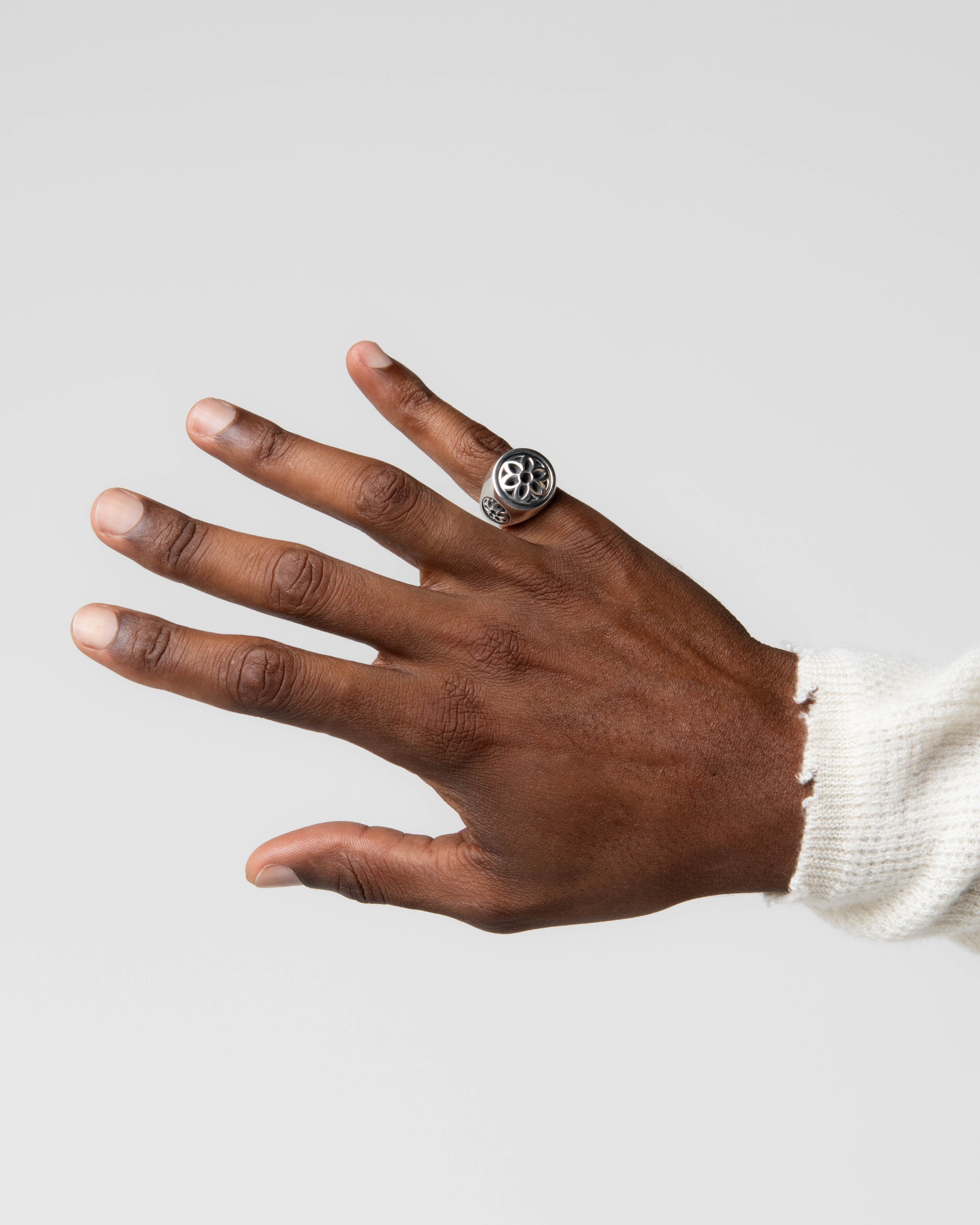 Club Ring - Medium – GOOD ART HLYWD