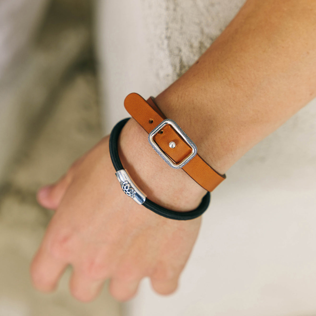 Conway Buckle Bracelet | Goosebumps