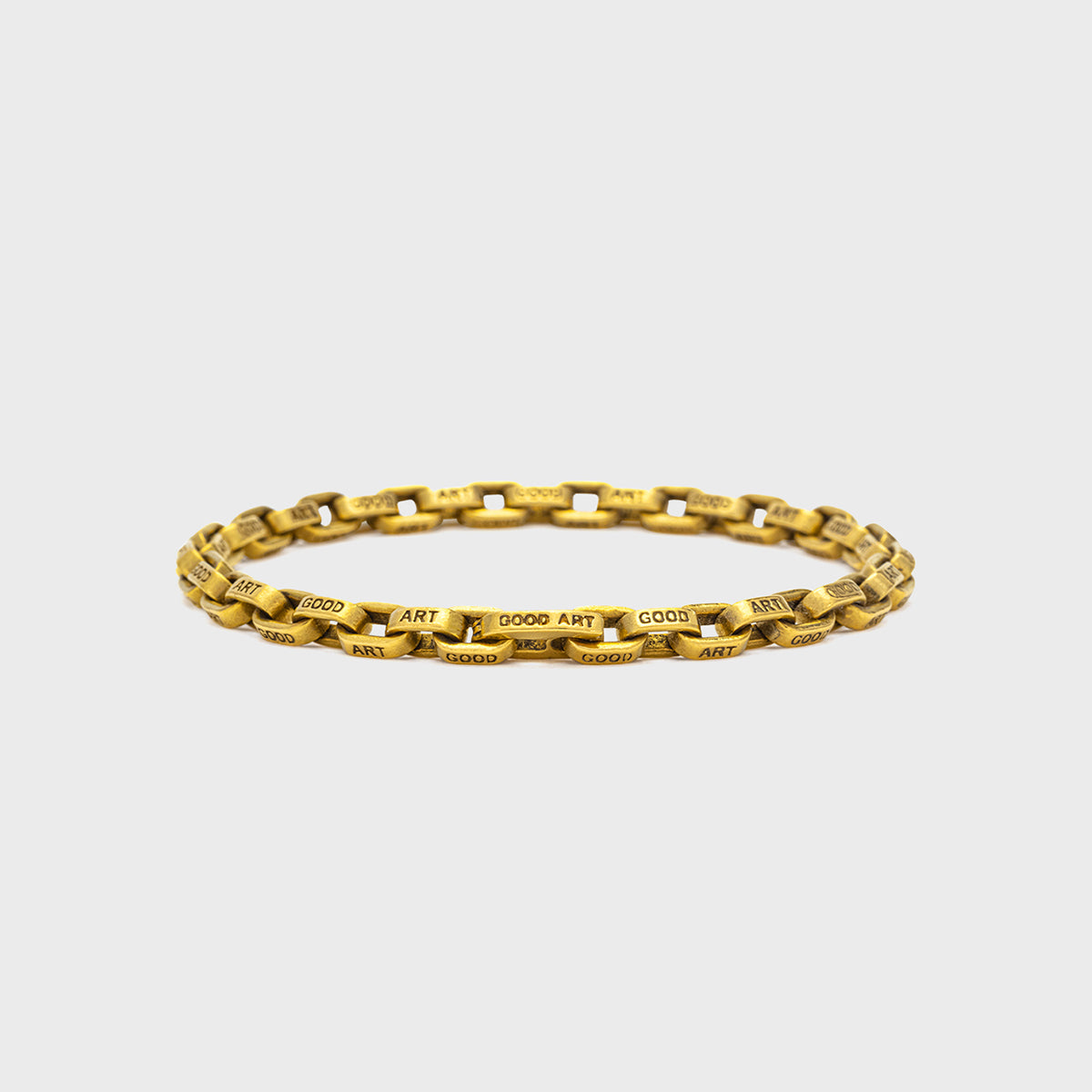 Pequeño A Mano Bracelet | 22K Yellow Gold