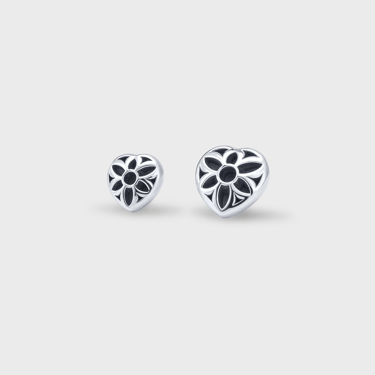 Rosette Heart Stud - 10mm